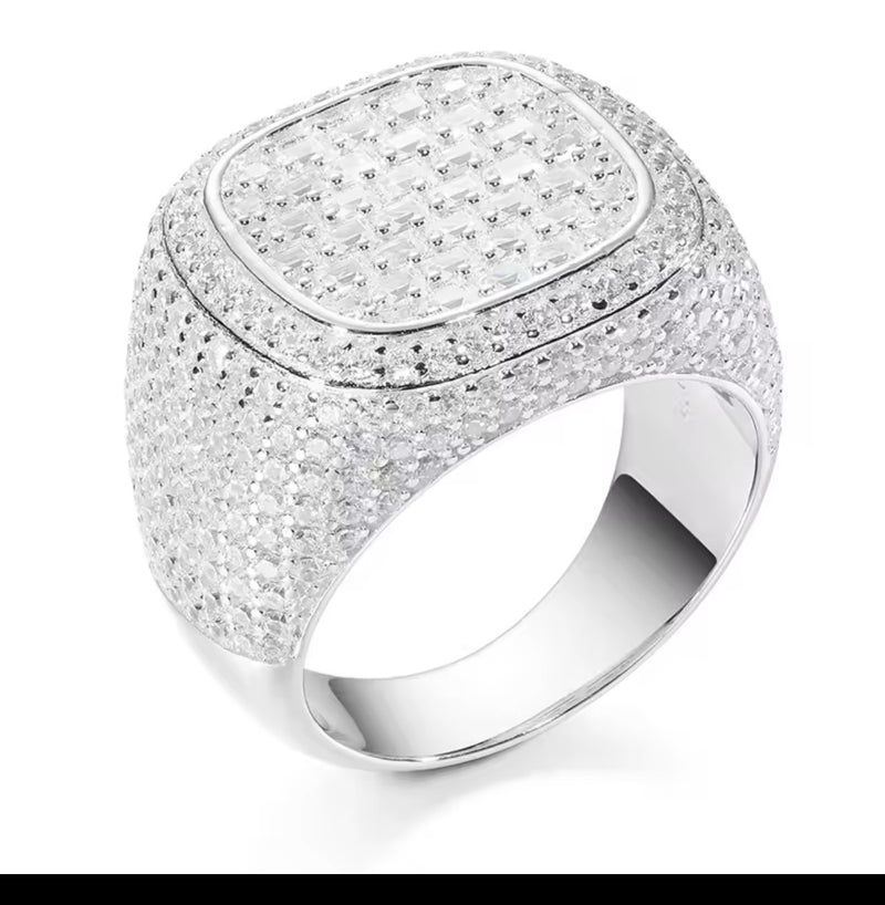 Moisanite Miami Ring