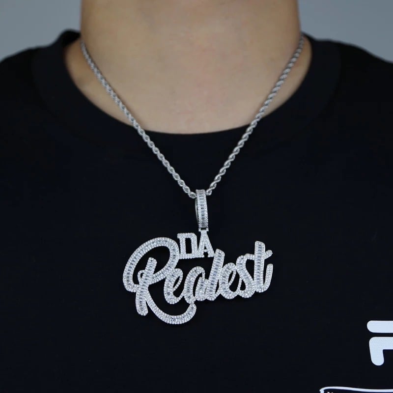 Da Realist Pendant & Chain